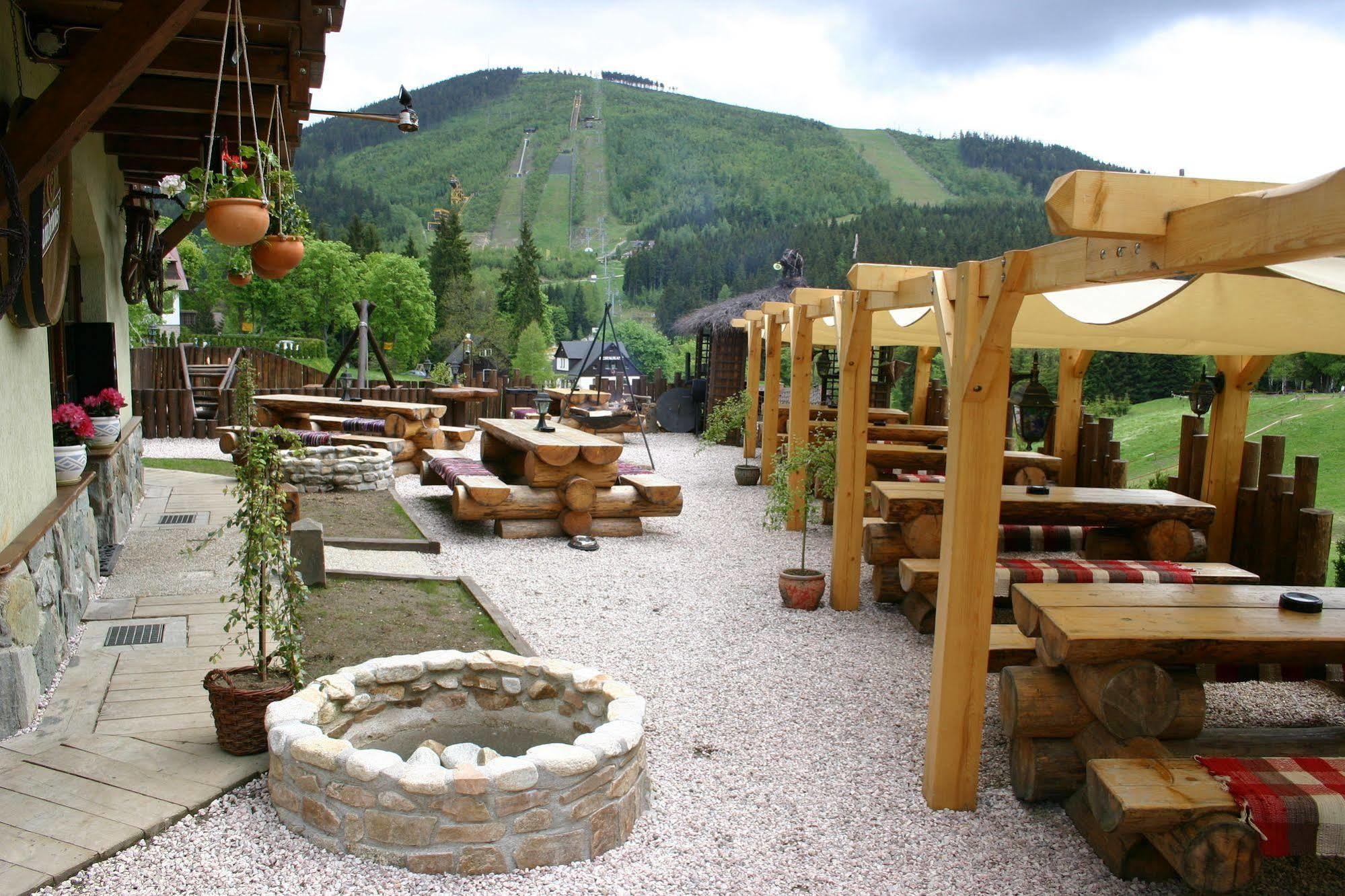 Penzion Rotunda Harrachov Luaran gambar